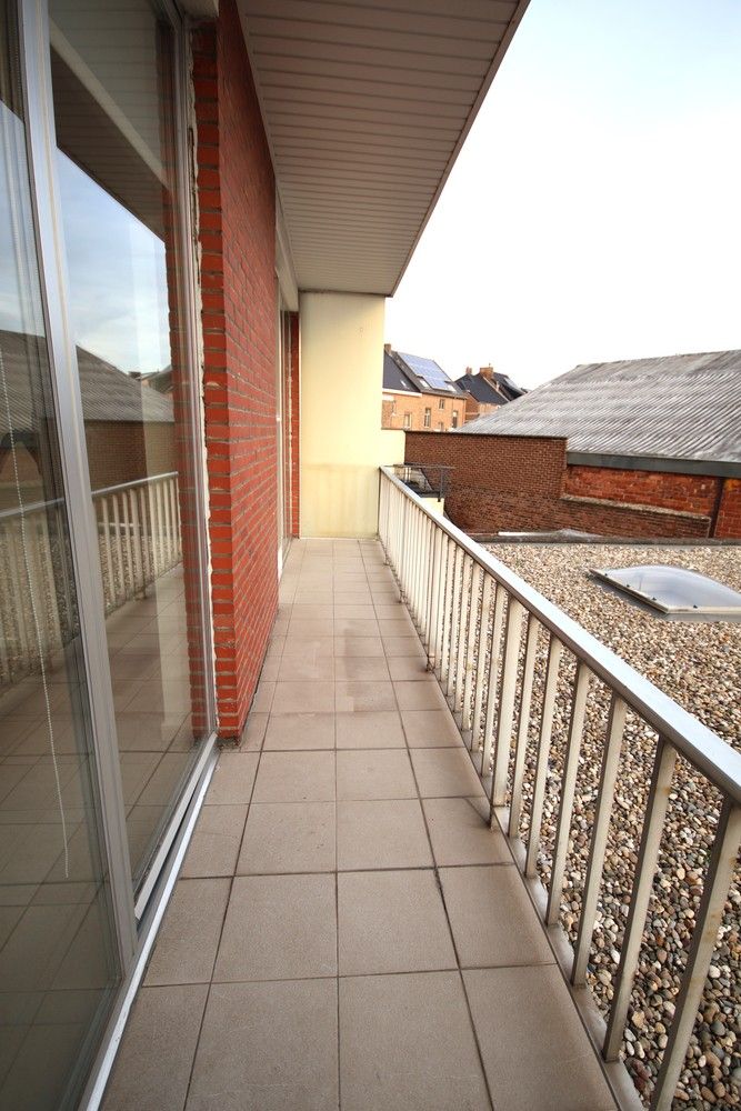 Ruim appartement met zicht op het Europaplein! foto 7