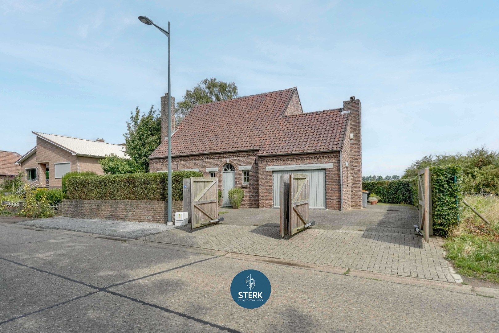 CHARMANTE GEZINSWONING OP EEN RUIM PERCEEL VAN 23A 33CA TE UIKHOVEN !  foto 32