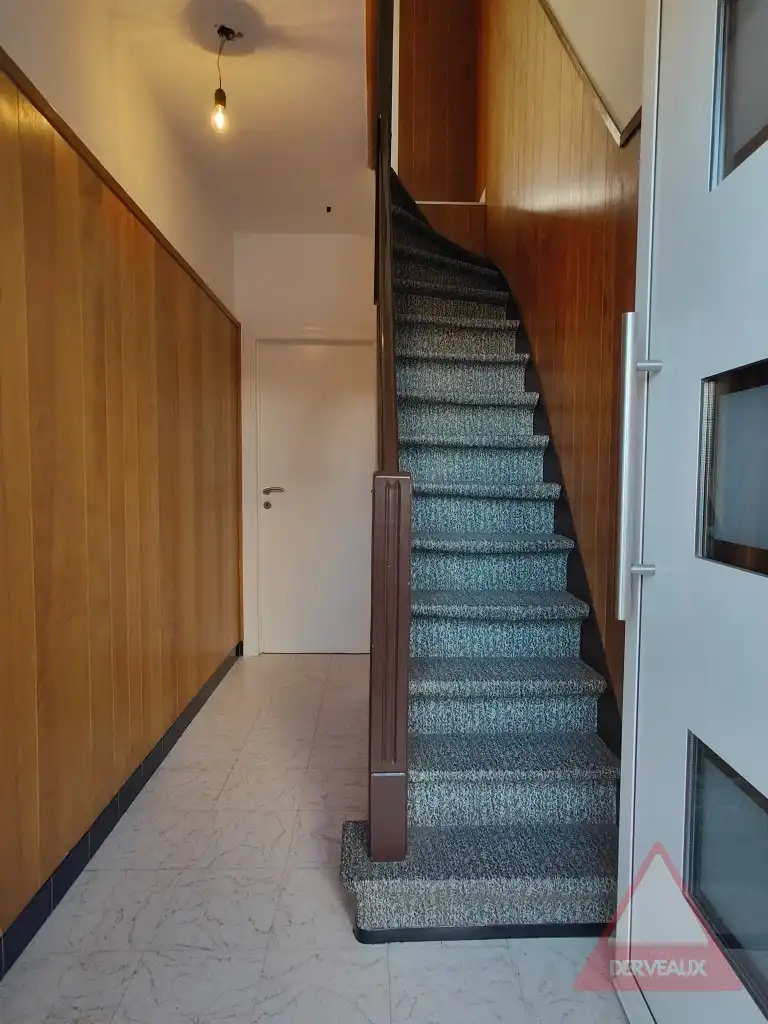 Menen – Halfopen bebouwing met tuin en parkeerplaats foto 2