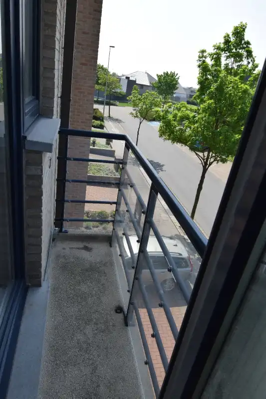 Appartement met twee slaapkamers een grote gesloten garagebox. In een rustige buurt doch niet zo ver van het centrum van Blankenberge. In een gebouw met lift. foto 7