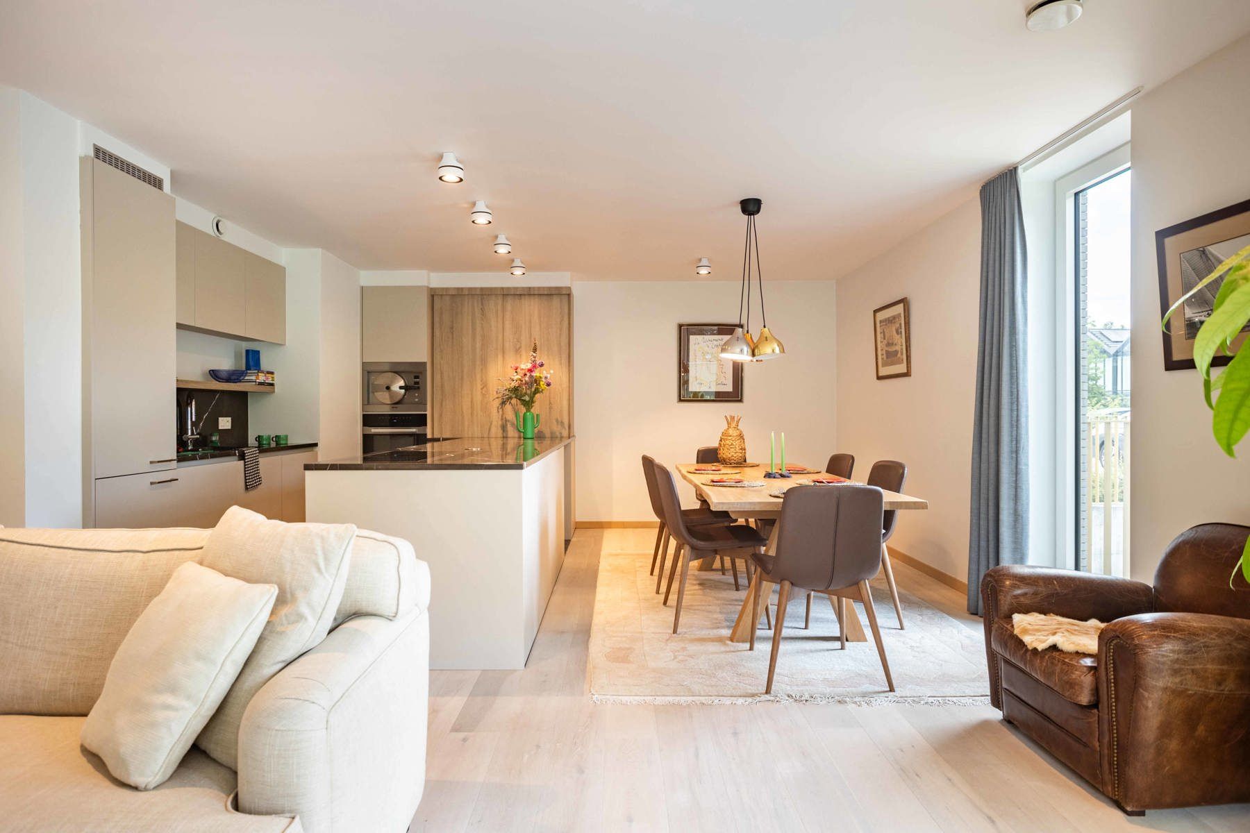 Ruim gelijkvloersappartement met hoogwaardige afwerking foto 4