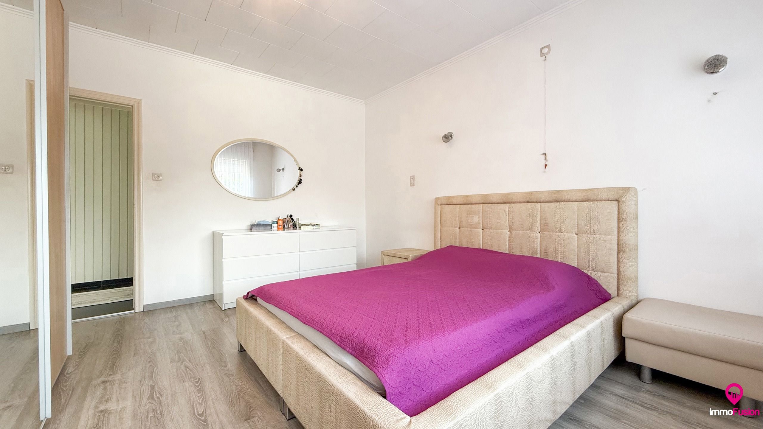 Instapklare, ruime woning met 6 slpks en enorme tuin op 26a! foto 20