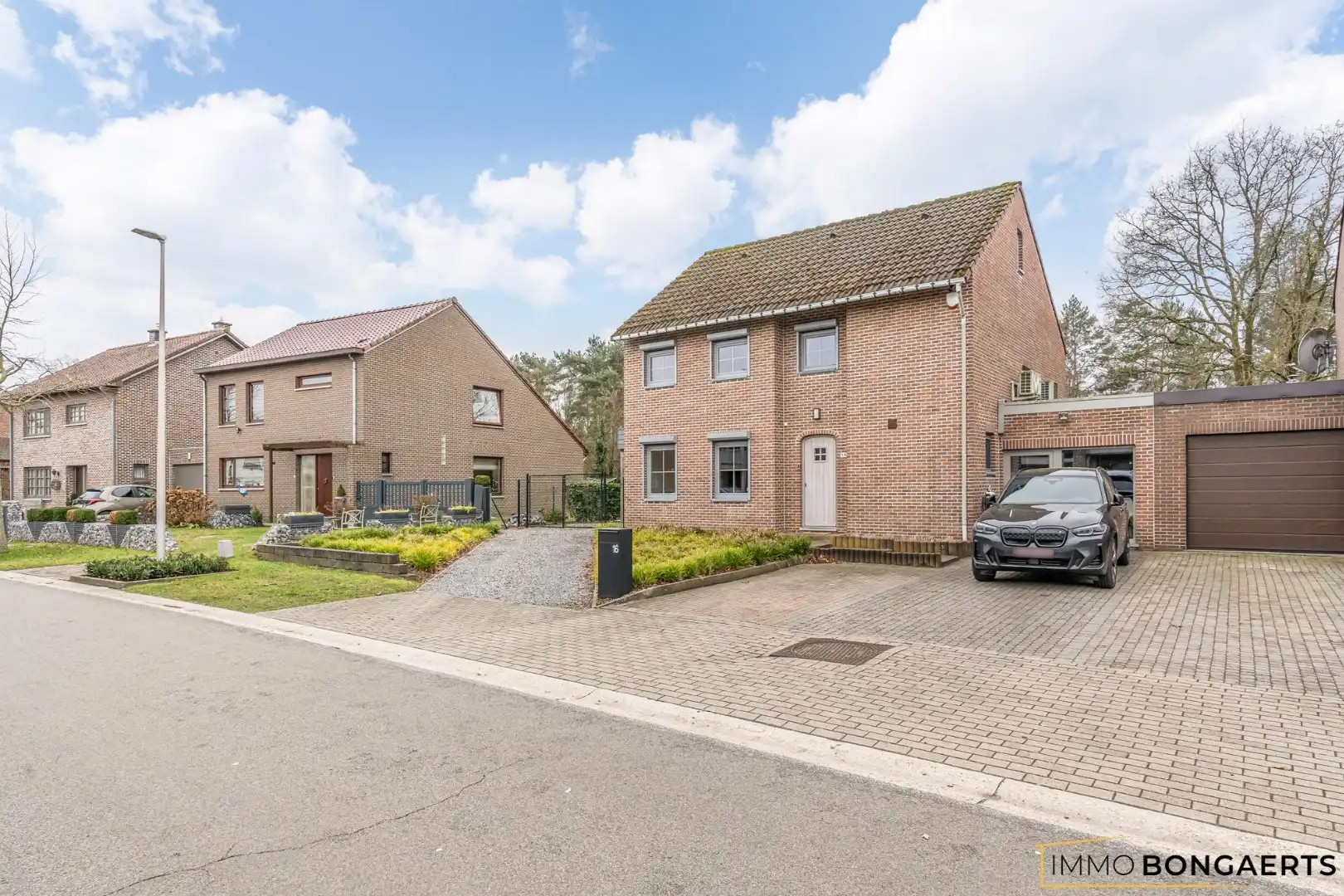 Gerenoveerde woning met 4 slaapkamers op rustige ligging foto 34