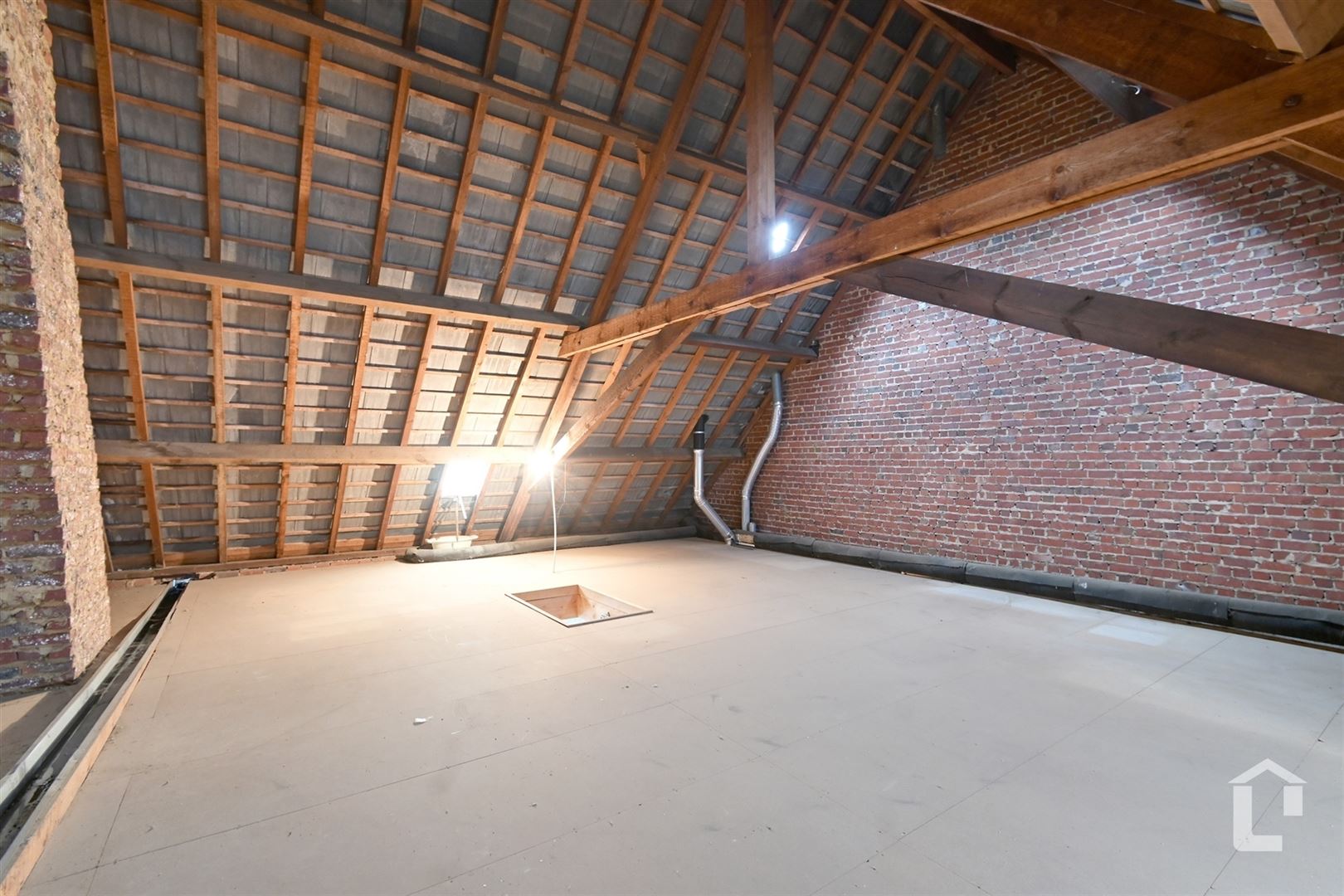 Te renoveren woning met veel potentieel nabij Zottegem foto 15