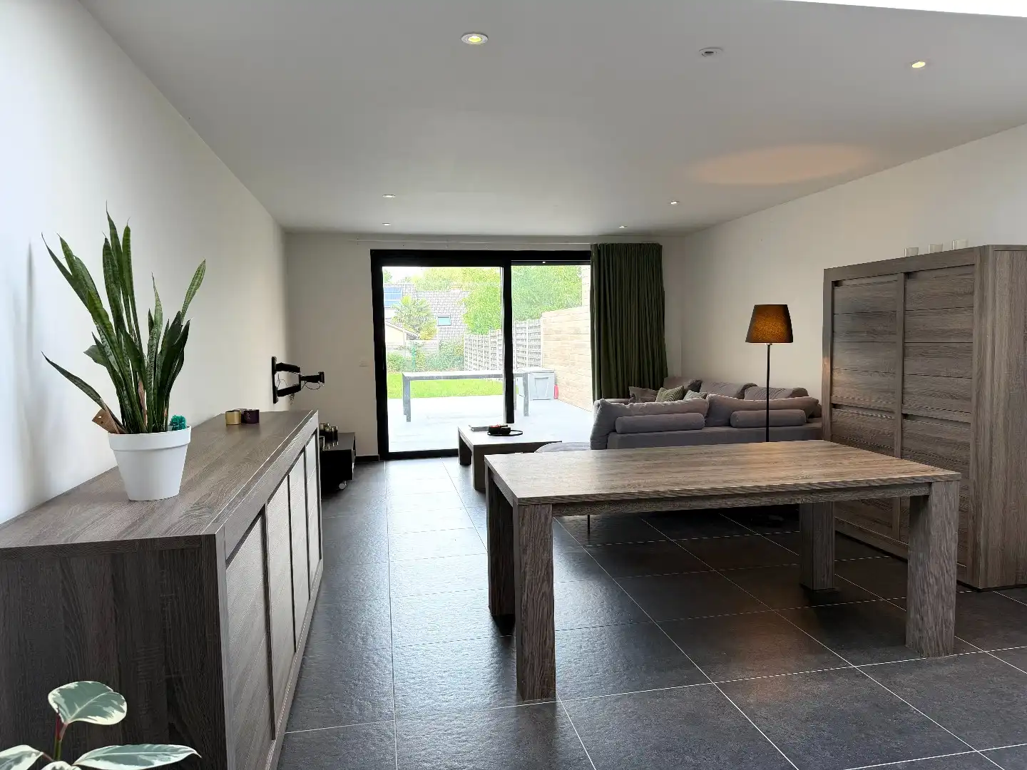 Gerenoveerde rijwoning met 2 slaapkamers! foto 4