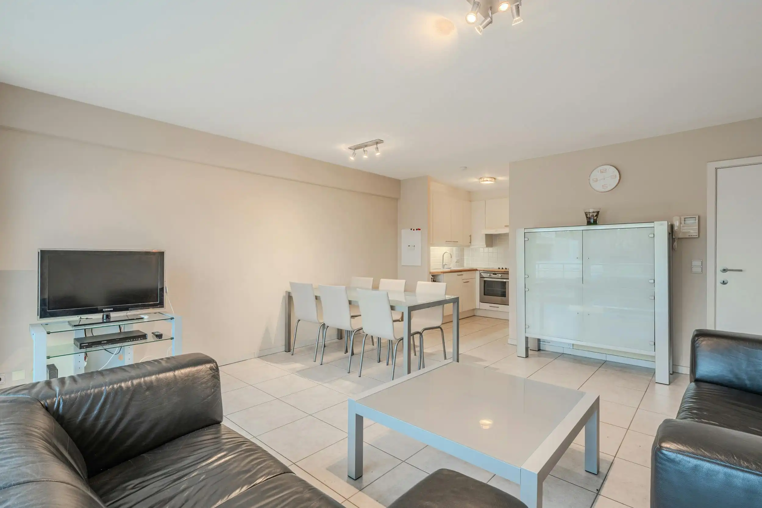 2-slaapkamerappartement op 400m van het strand te Oostende foto 3