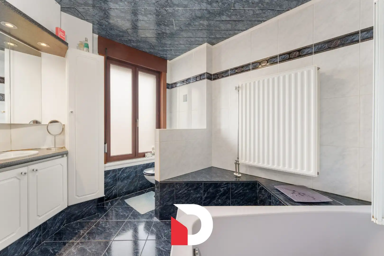 Ruime gezinswoning met 4 slaapkamers en tuin in Sint-Andries foto 11