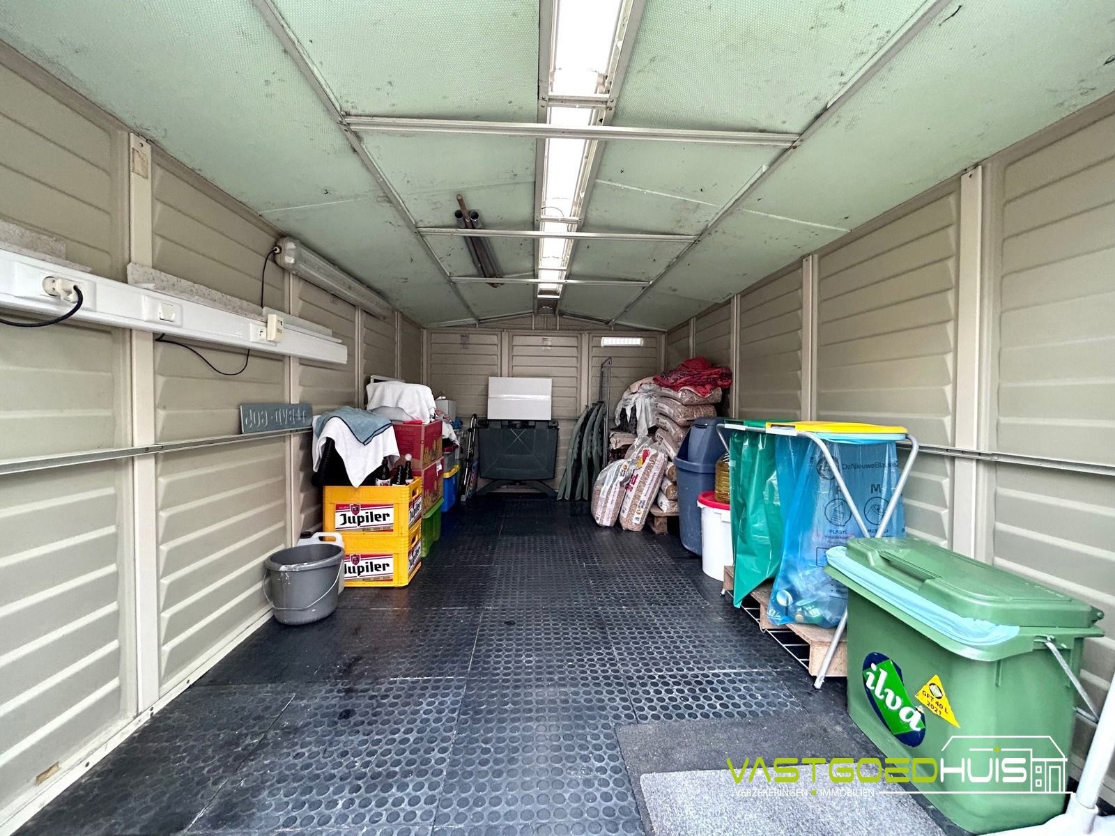 Instapklare gezinswoning met 3 slpks en aangelegde tuin foto 26