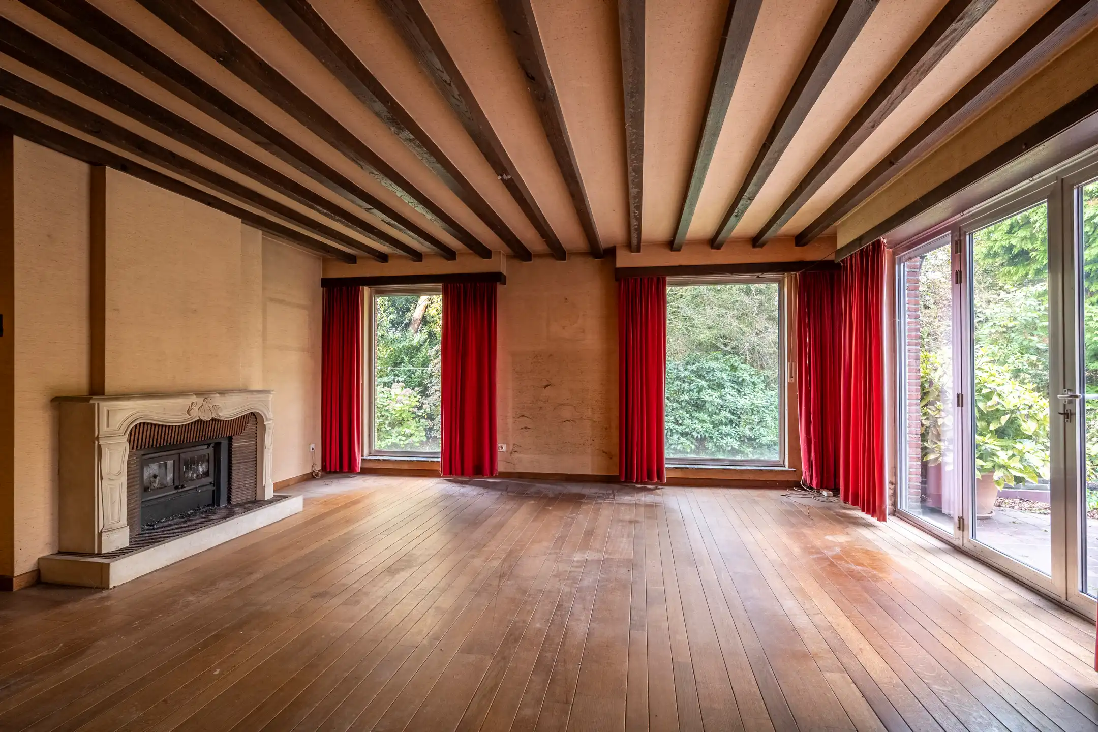 Te renoveren villa met weiland en verkavelingspotentieel foto 6