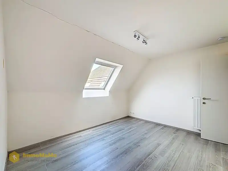 APPARTEMENT MET TERRAS EN GARAGE TE HUUR foto 13