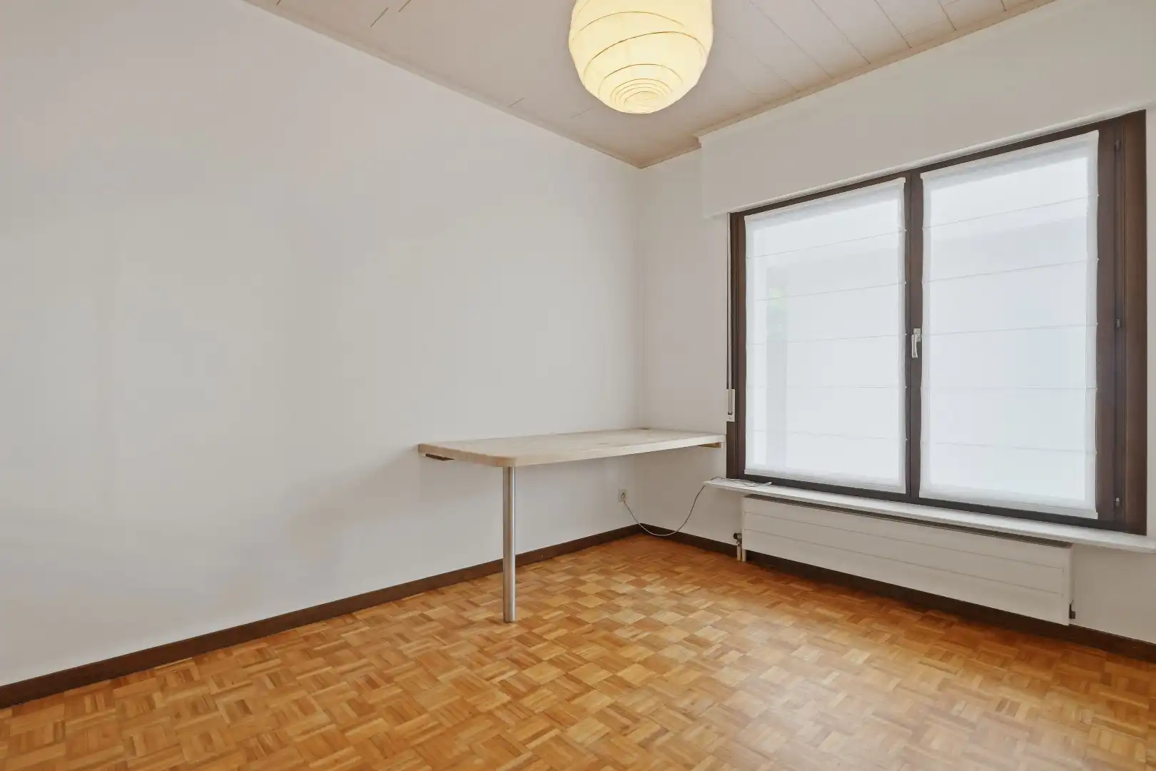 Rustig gelegen open bebouwing (type bungalow / gelijkvloerswoning) met 3 slaapkamers en prachtige tuin te Diksmuide. foto 9