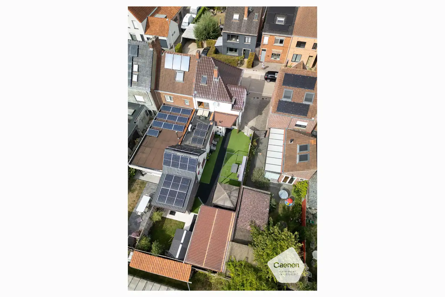 Wonen en werken op één adres – unieke halfopen woning met praktijkruimte. foto 6