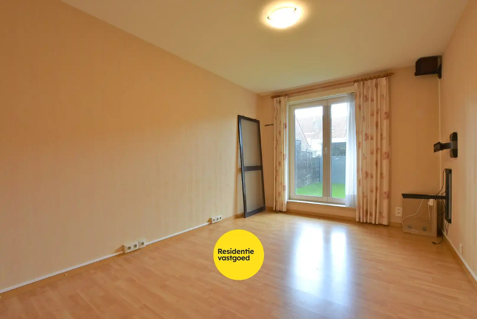 Prachtige 2/3-slaapkamer appartement (112m² + 12m²) in de winkelstraat van Nieuwpoort-stad. foto 11