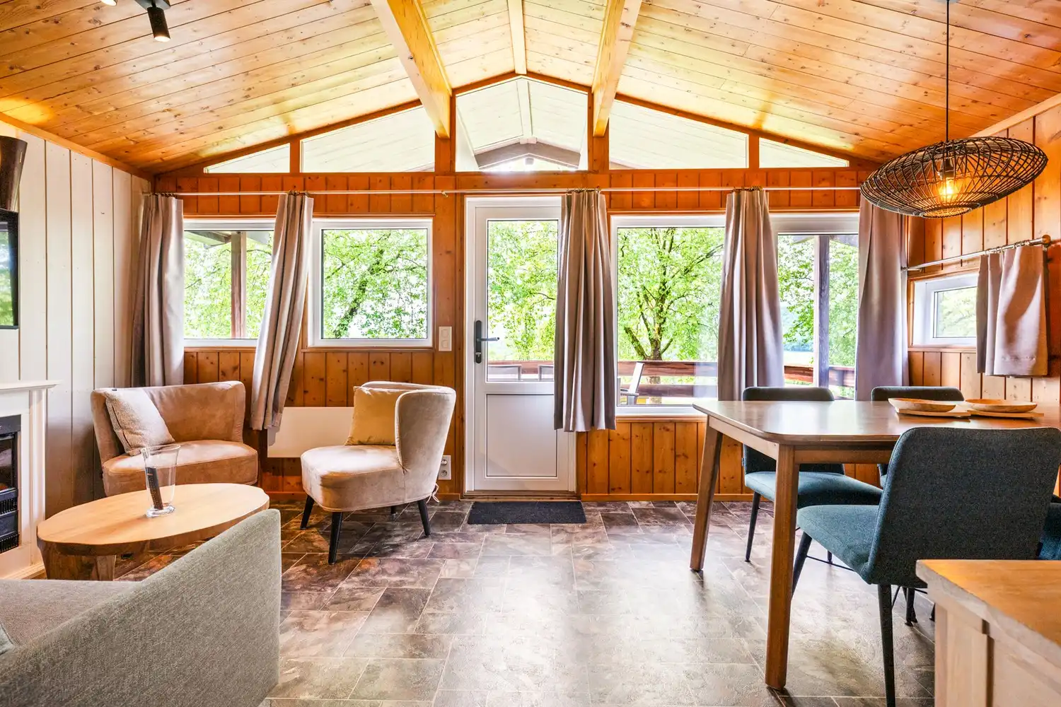 Chalet met 2 slpkrs te Hastière foto 6
