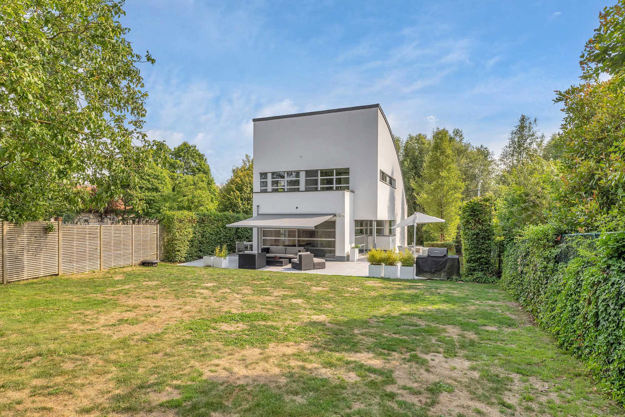 Exclusief gerenoveerde villa te koop in Idegem  foto 2