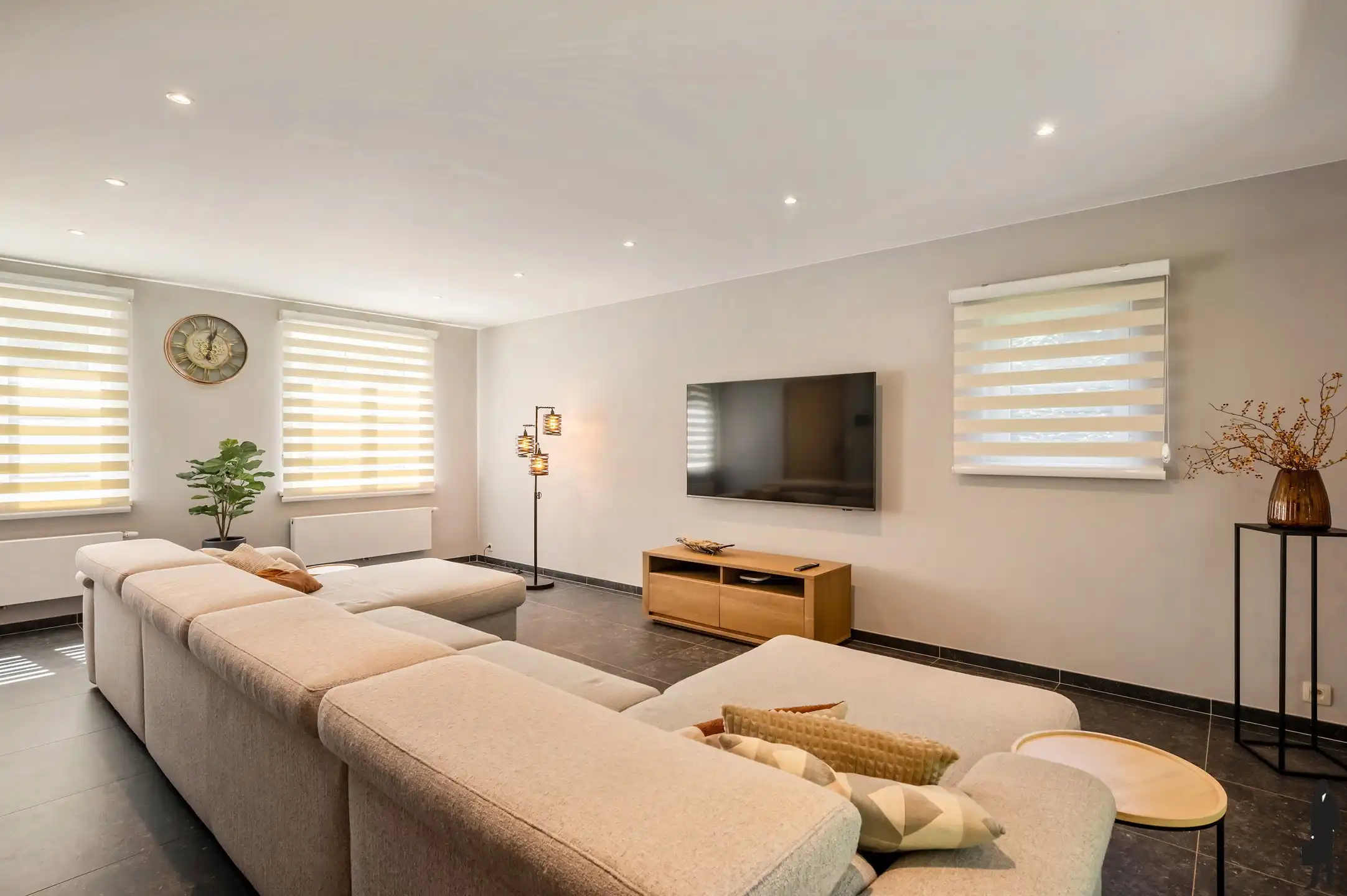 Instapklare tijdloze villa op rustige locatie te Schoten! foto 5
