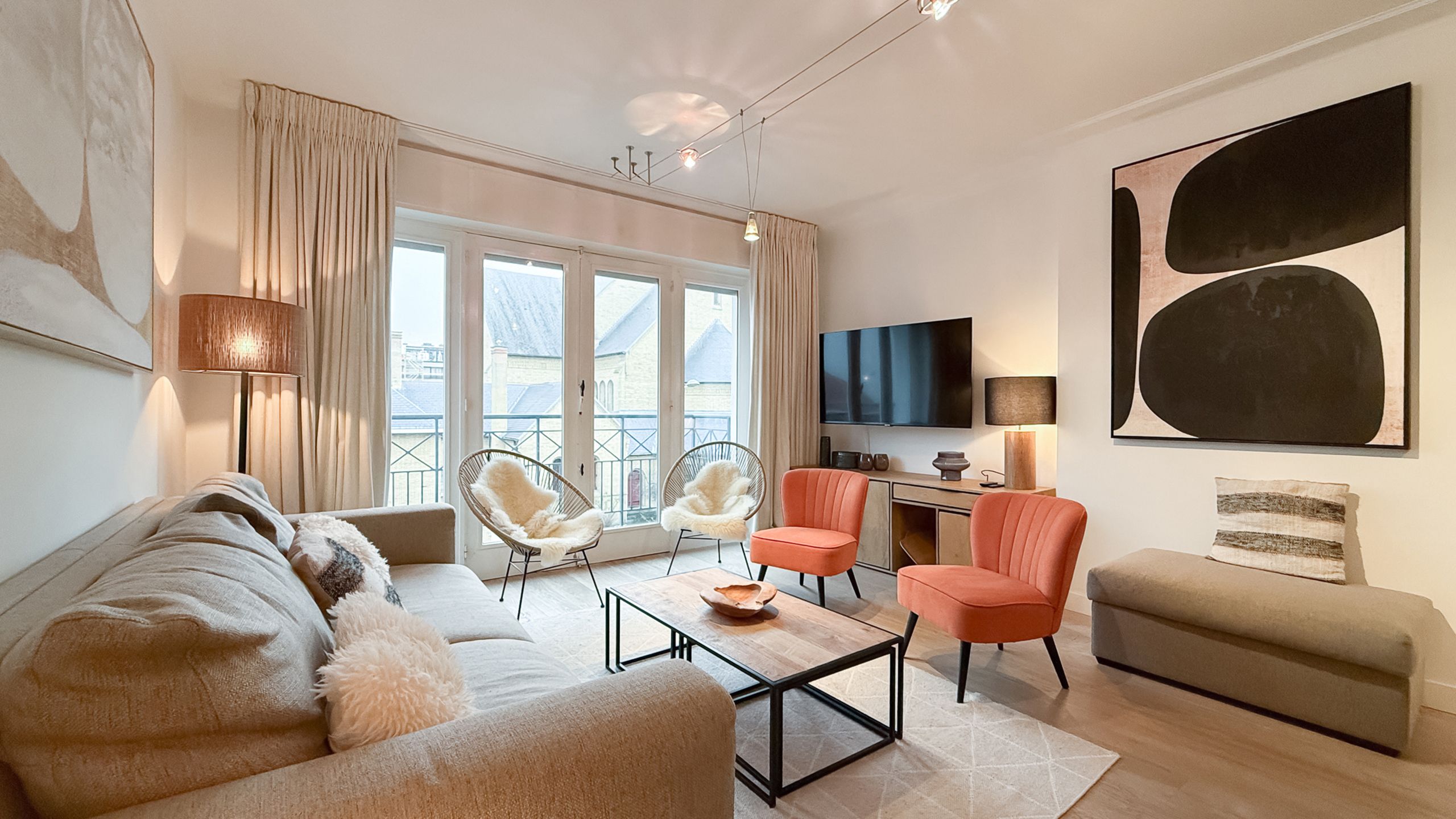 Zonnig appartement met open uitzicht op de Heilig Hartkerk foto 7