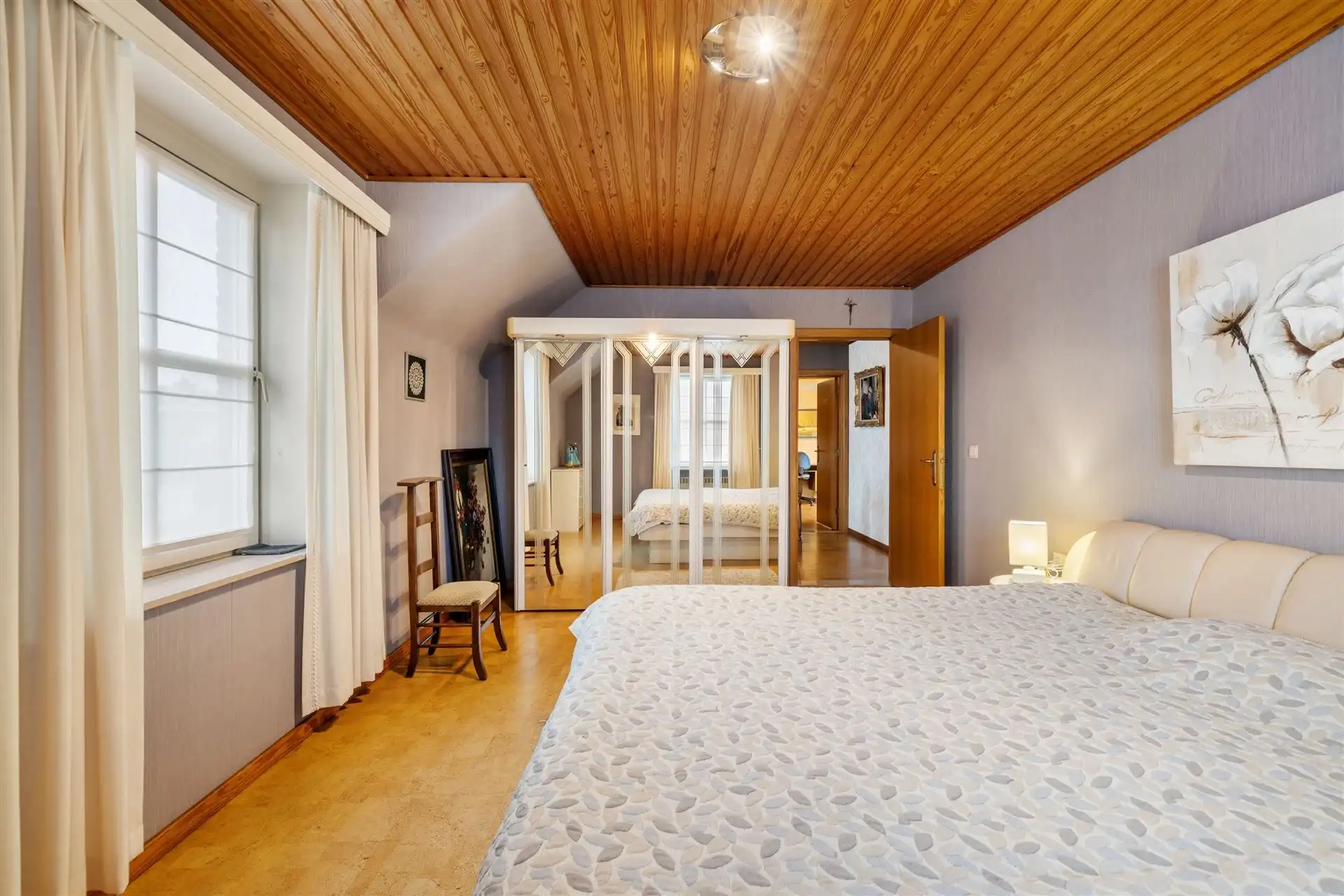 Charmante gezinswoning met 3 slaapkamers en inpandige garage foto 17