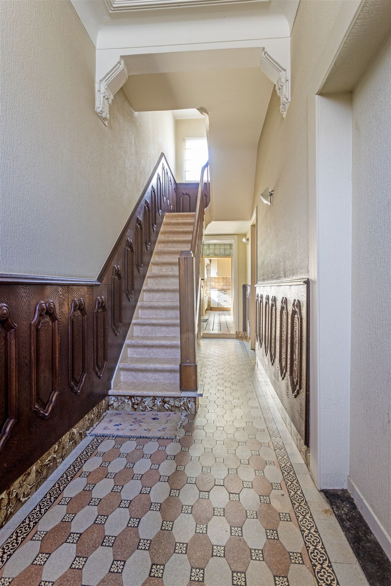 Ruime woning nabij Rivierenhof!  foto 2