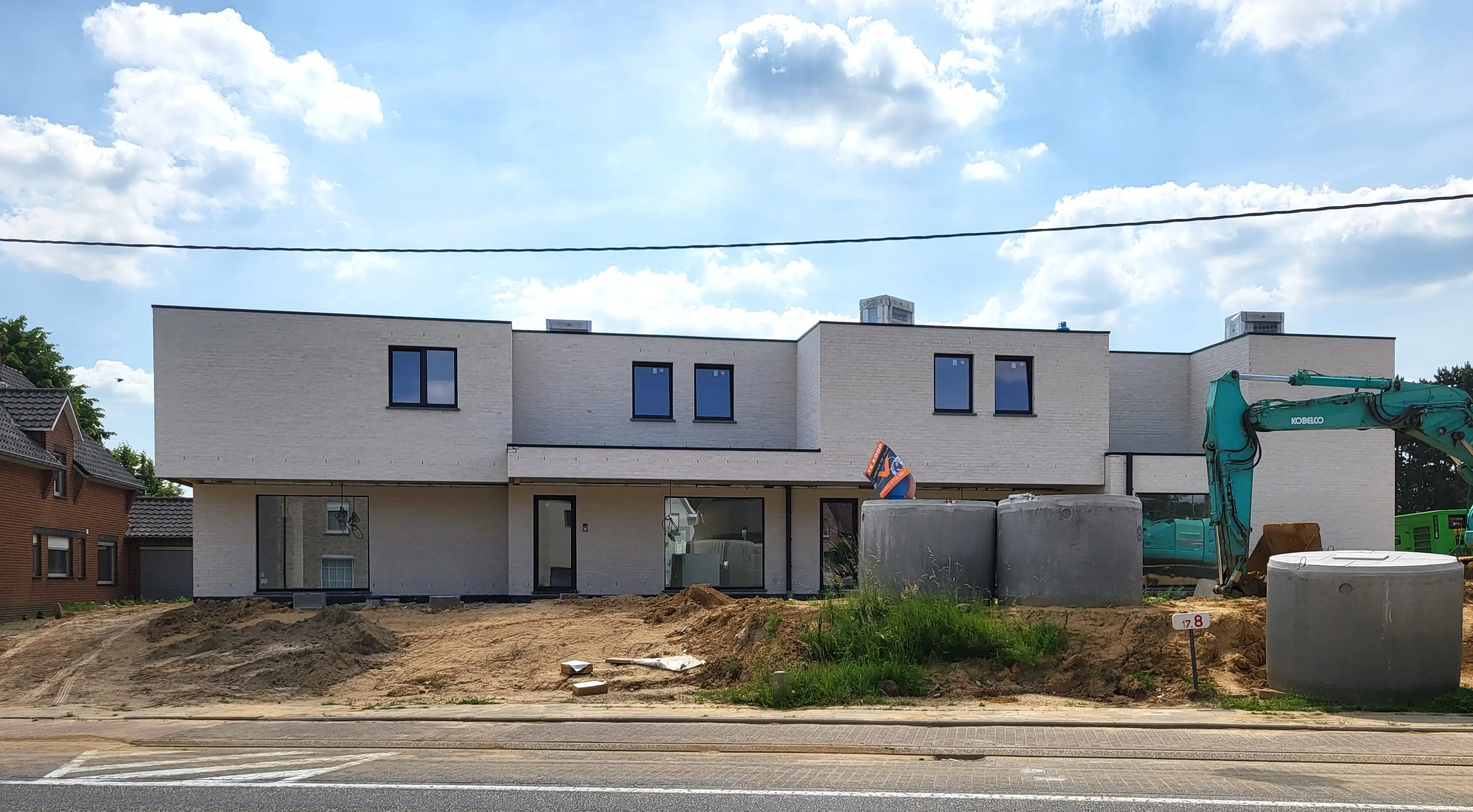 Woning 3 is een gesloten bebouwing  foto 3