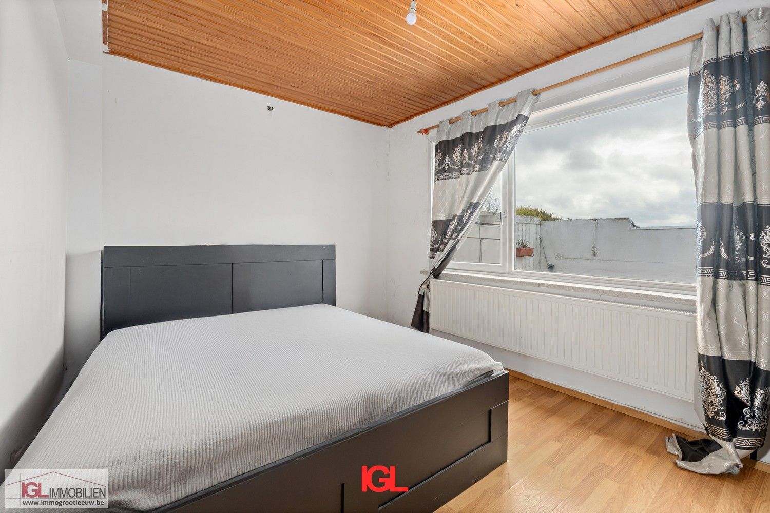 Handelspand met 2 handelsruimtes en 1 appartement te koop op AAA locatie foto 32