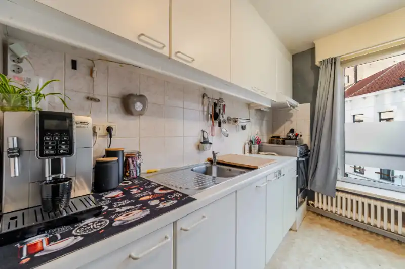 Zeer ruim appartement met 3 slaapkamers! foto 8