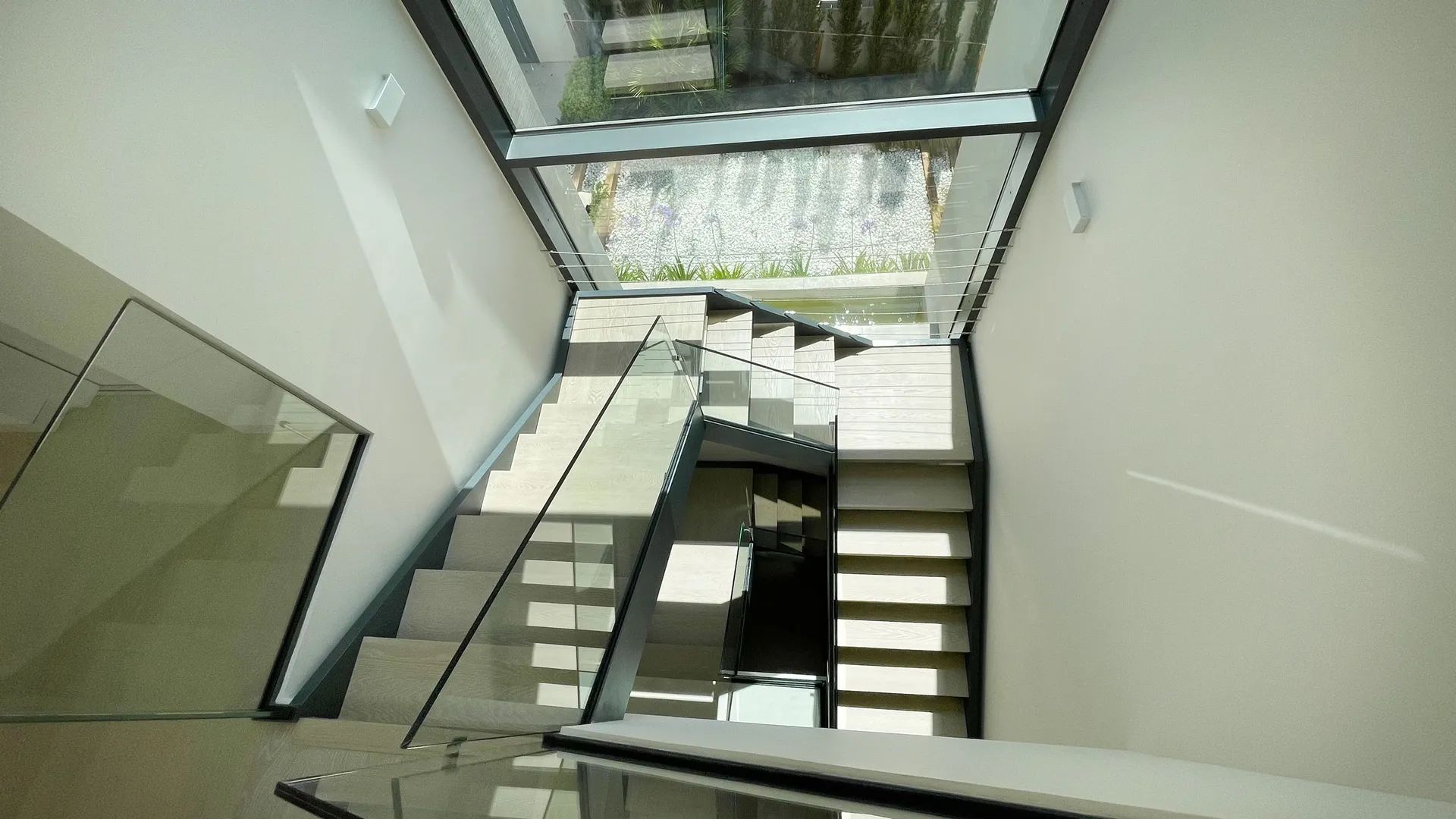Modern meesterwerk in Nagüeles – waar luxe, ruimte en design samenkomen aan de Golden Mile van Marbella foto 28