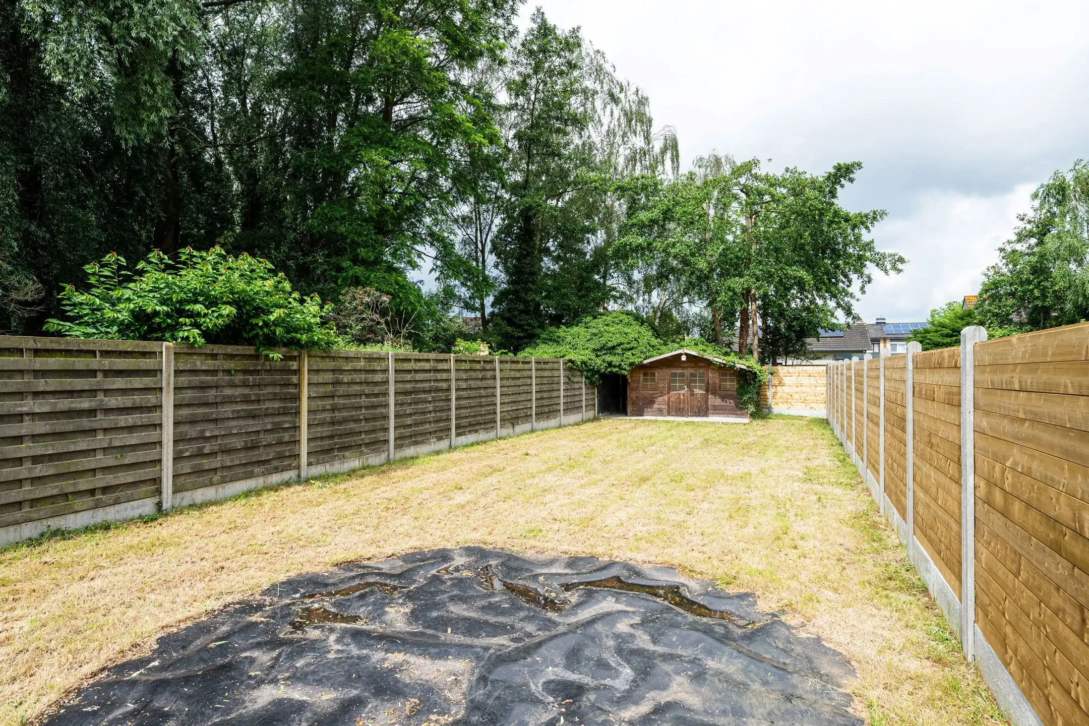 Instapklare woning met 3 slaapkamers, ruime garage en tuin foto 25