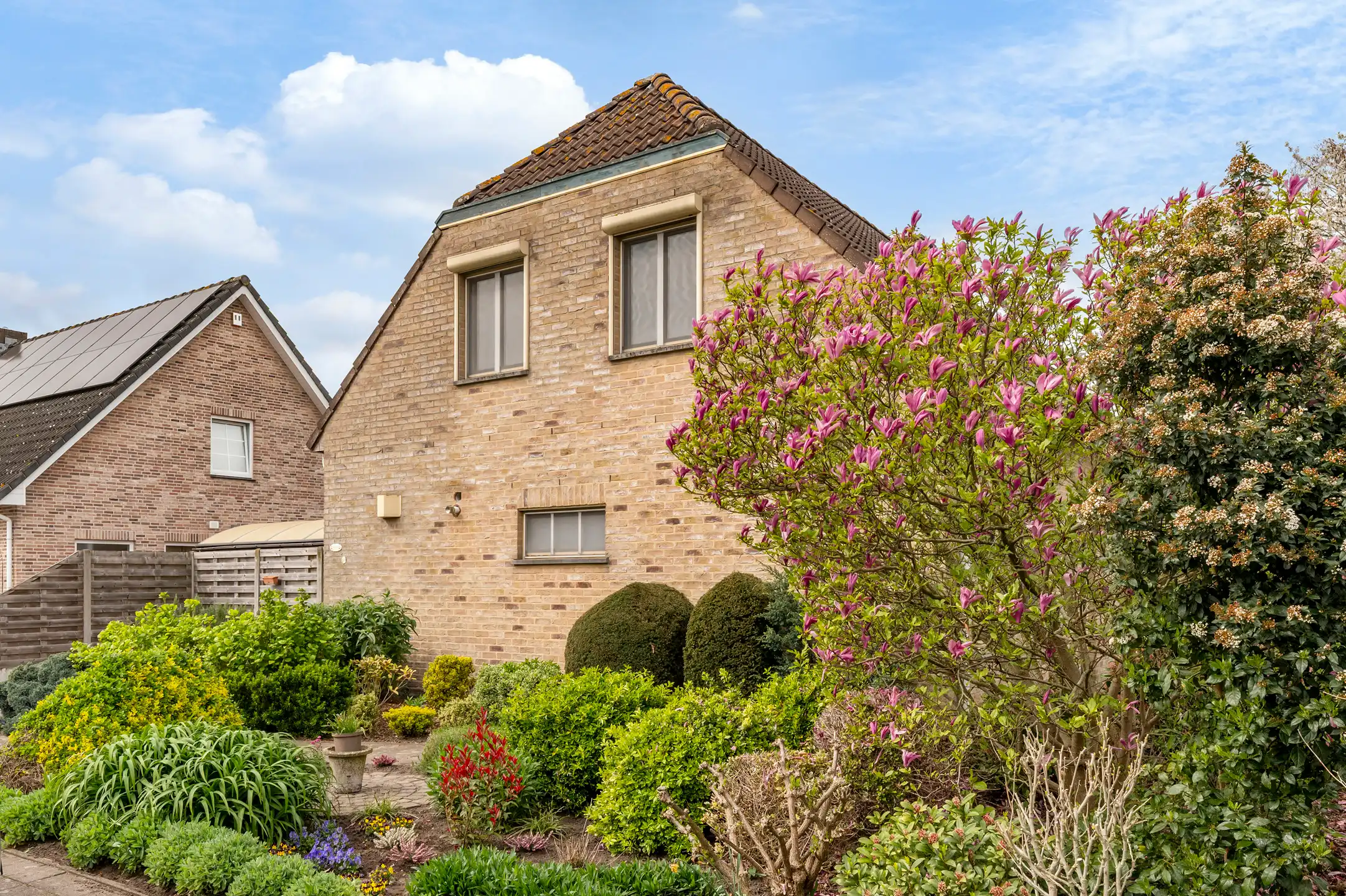 Woning in een gegeerde buurt foto 2