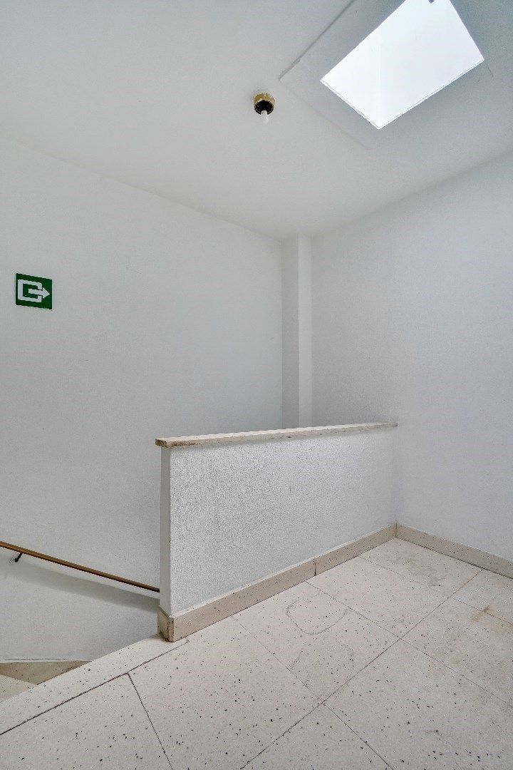 TE RENOVEREN GEBOUW MET 11 STUDENTENKAMERS TE KANNE !  foto 5