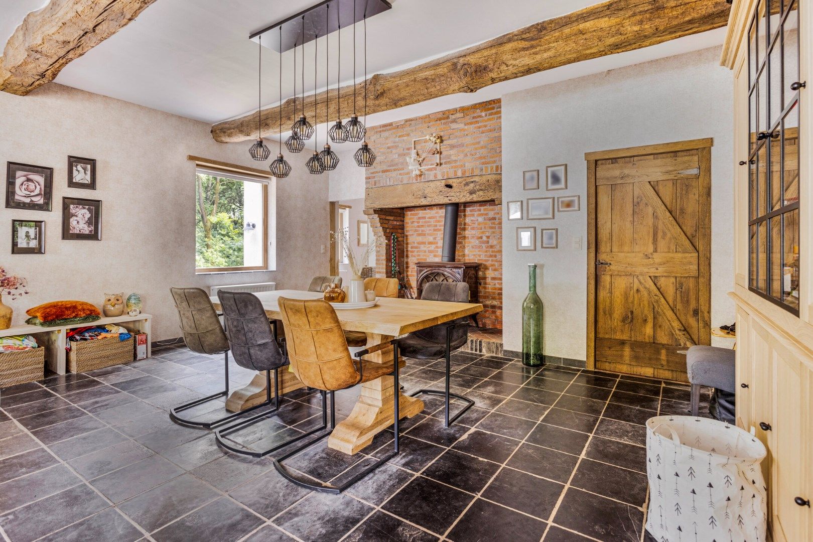 Gerenoveerde karaktervolle woning met 4 / 6 slpks op 1.990 m² in bosrijk gebied ! foto 10