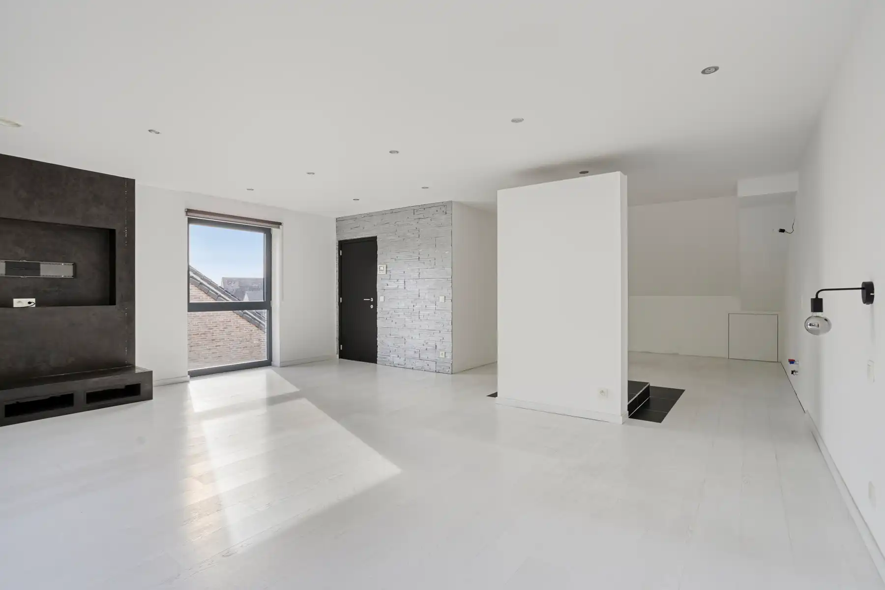 Lichtrijke driegevelwoning met 250 m² woonruimte foto 11