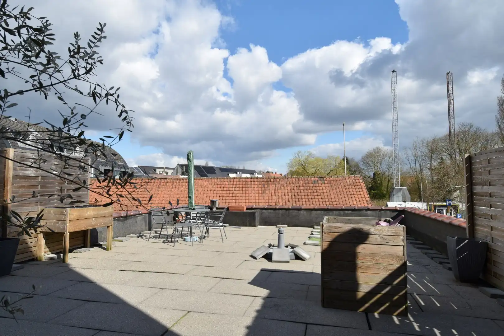 Handelspand op commerciële ligging met bovenliggend 3-slaapkamer appartement te Bissegem foto 17