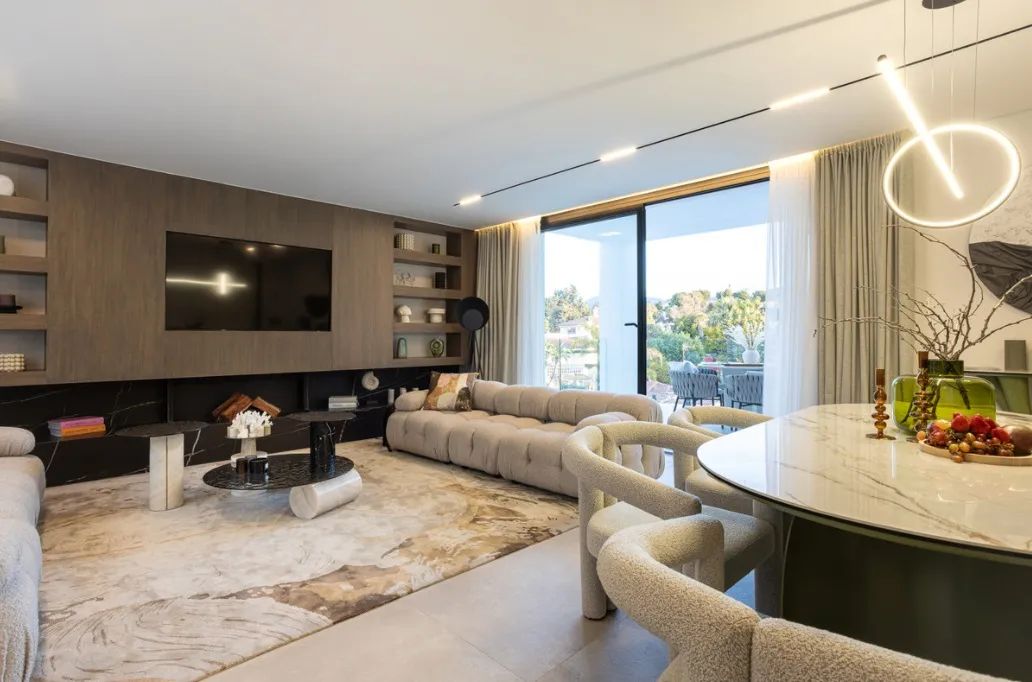 Prachtige moderne villa in het hart van Nueva Andalucía met uitzicht op de bergen foto 3