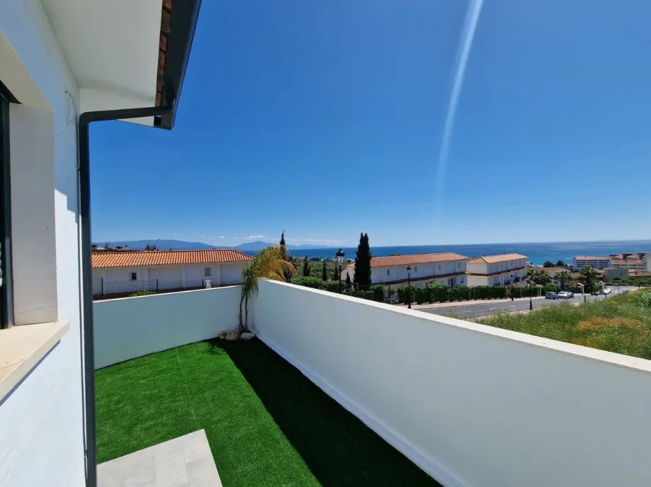 Stranddromen op wandelafstand: moderne villa’s en halfvrijstaande woningen op toplocatie in Manilva foto 11