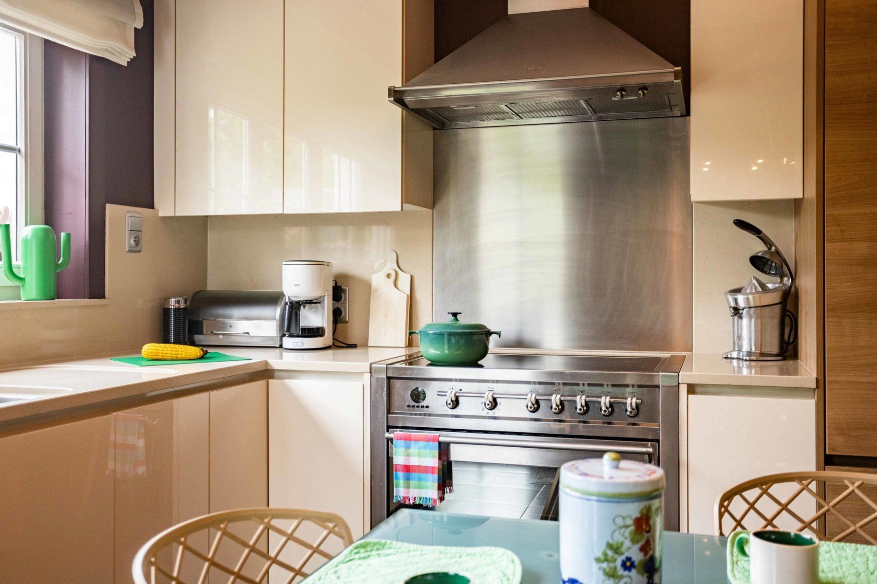 Riante Villa met 5 slpk en praktijkruimte op 1100m² foto 12