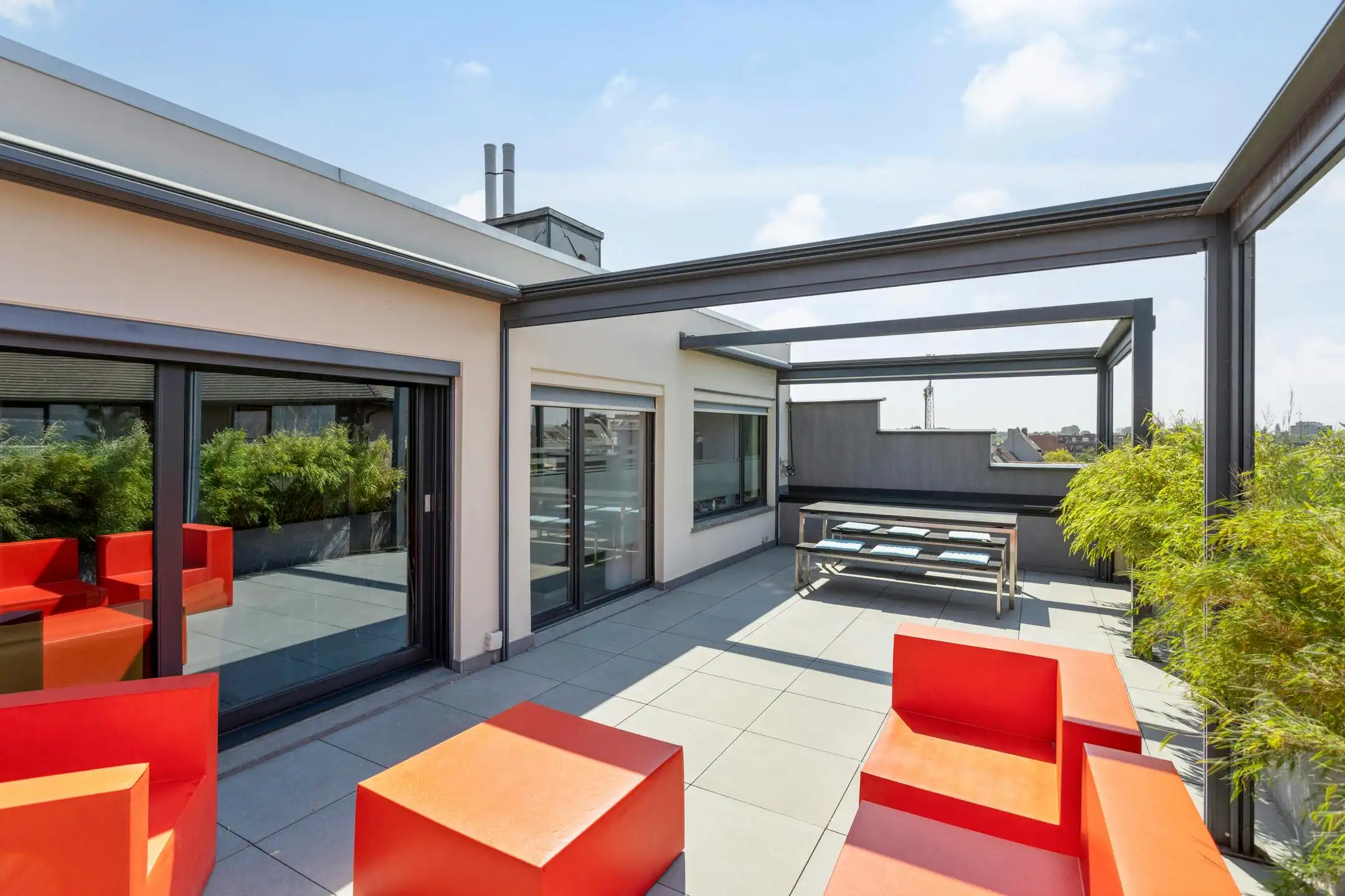 Een exclusieve en unieke penthouse pal in het centrum van Roeselare  foto 4
