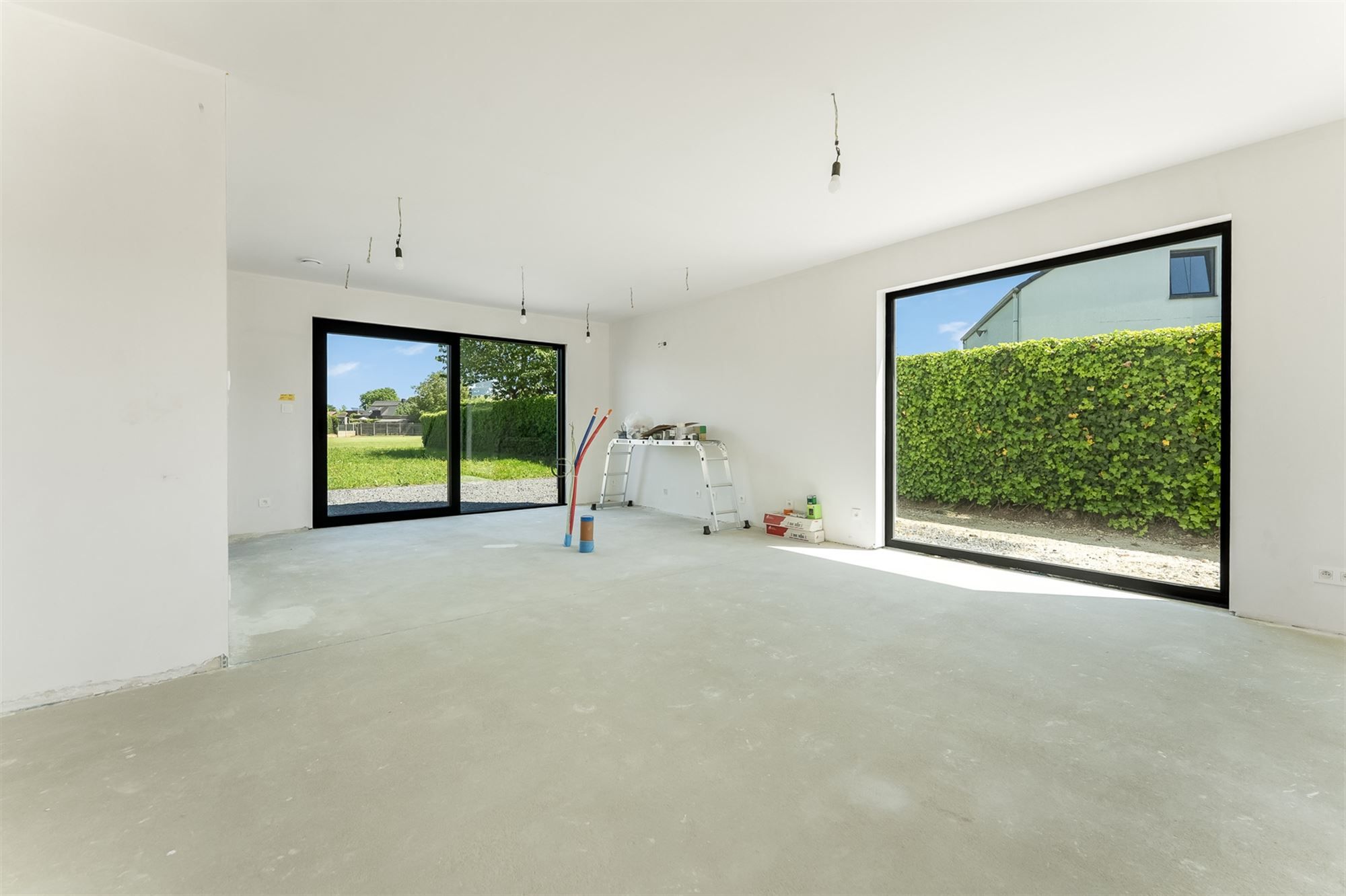 KWALITATIEF EN ENERGIENEUTRALE WONING OP RUSTIG GELEGEN PERCEEL TE PAAL foto 9