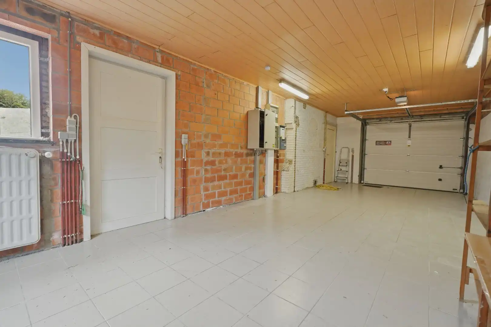 Riante gezinswoning met uniek panoramisch uitzicht en eindeloos potentieel op 644 m². foto 13