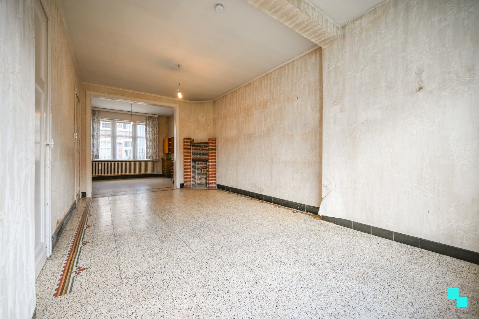 Te renoveren woning met drie slaapkamers nabij centrum Izegem foto 6
