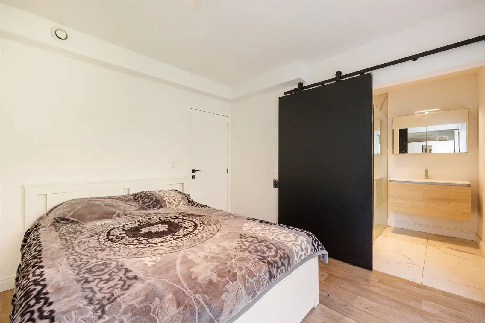 Opbrengsteigendom met 3 APP te Distelhoek foto 16