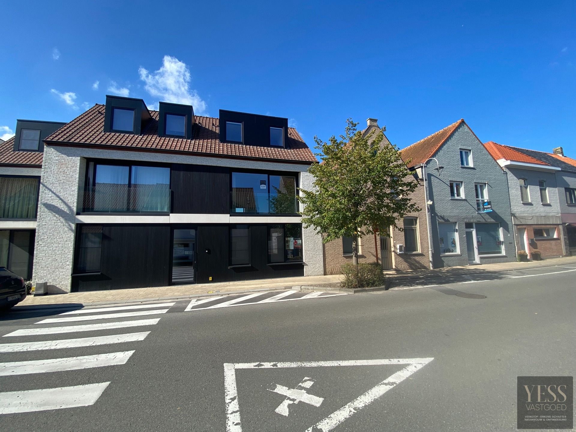 Nieuwbouw duplex appartement met 3 slaapkamers en garage foto 1