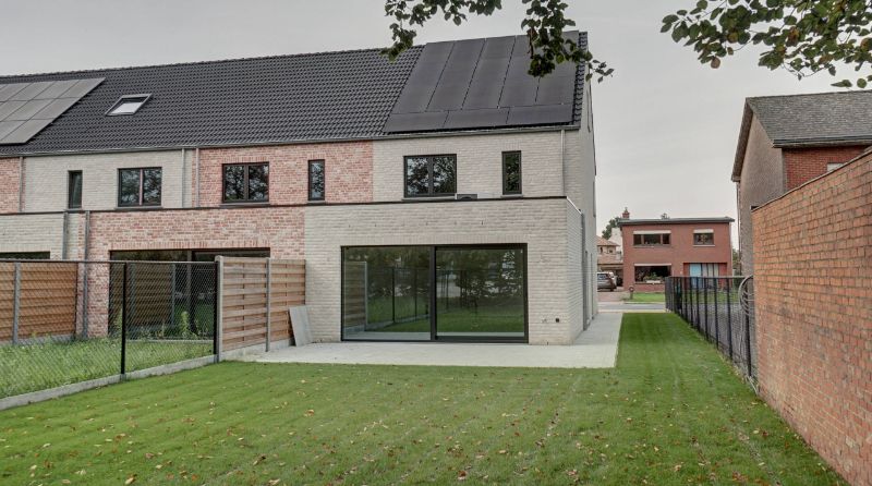 Nieuwbouwwoning met 5 slpks - verkoop registratiebelasting foto {{pictureIndex}}