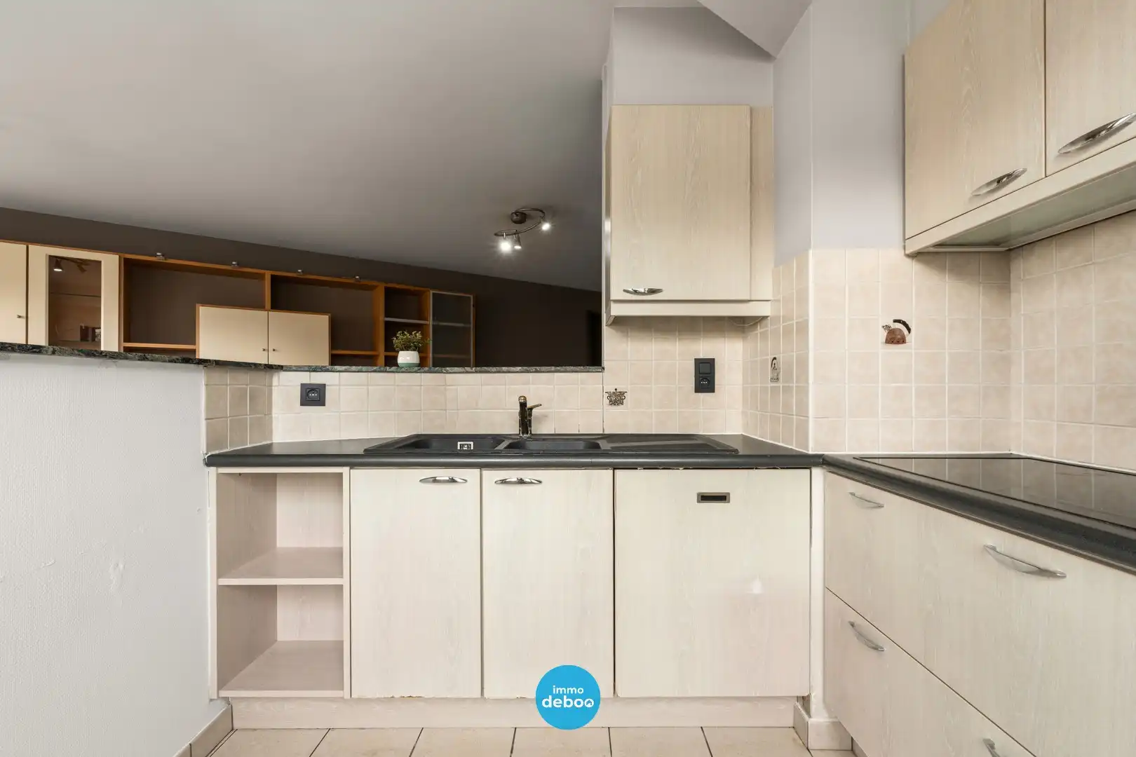 Instapklaar lichtrijk hoekappartement foto 6