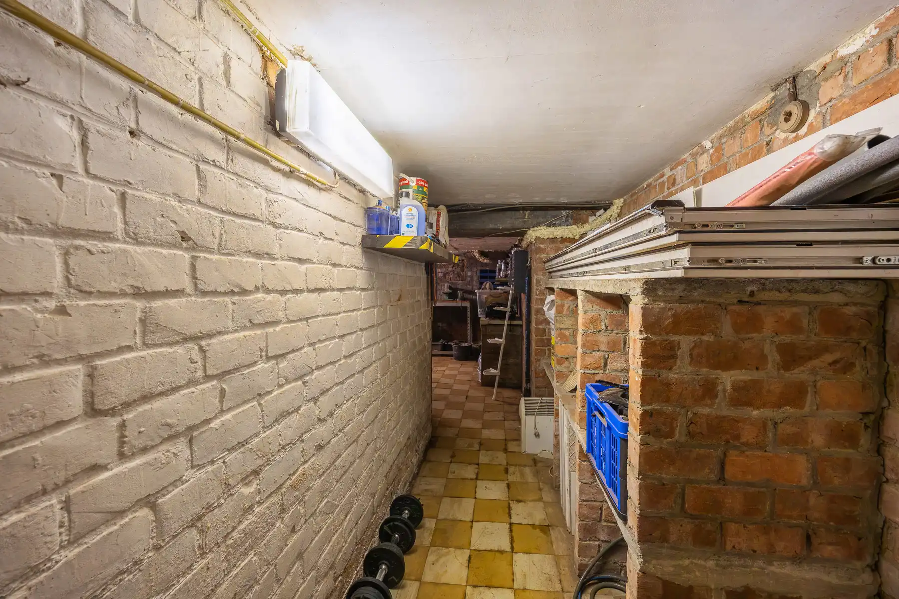 Gerenoveerd appartement met 2 slaapkamers en gezellig terras foto 25