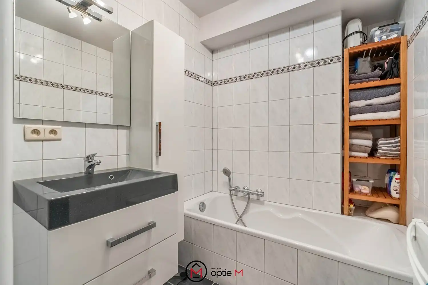 Instapklaar, rustig gelegen appartement te koop in Hasselt foto 15