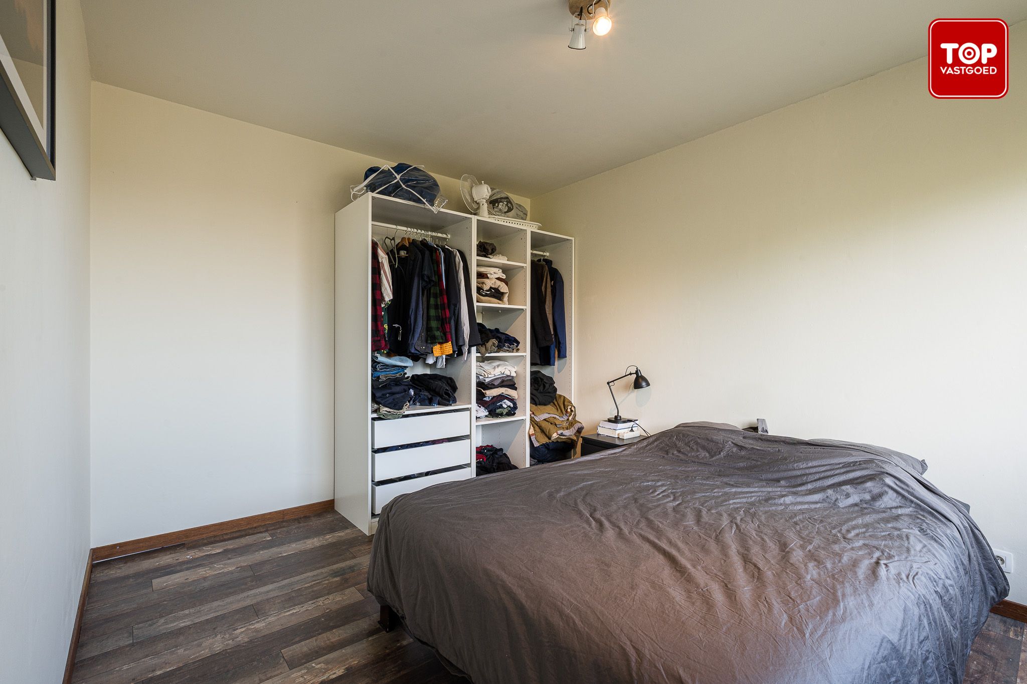 Instapklaar 2-slaapkamer appartement met groot terras en zicht op een prachtig park. foto 18