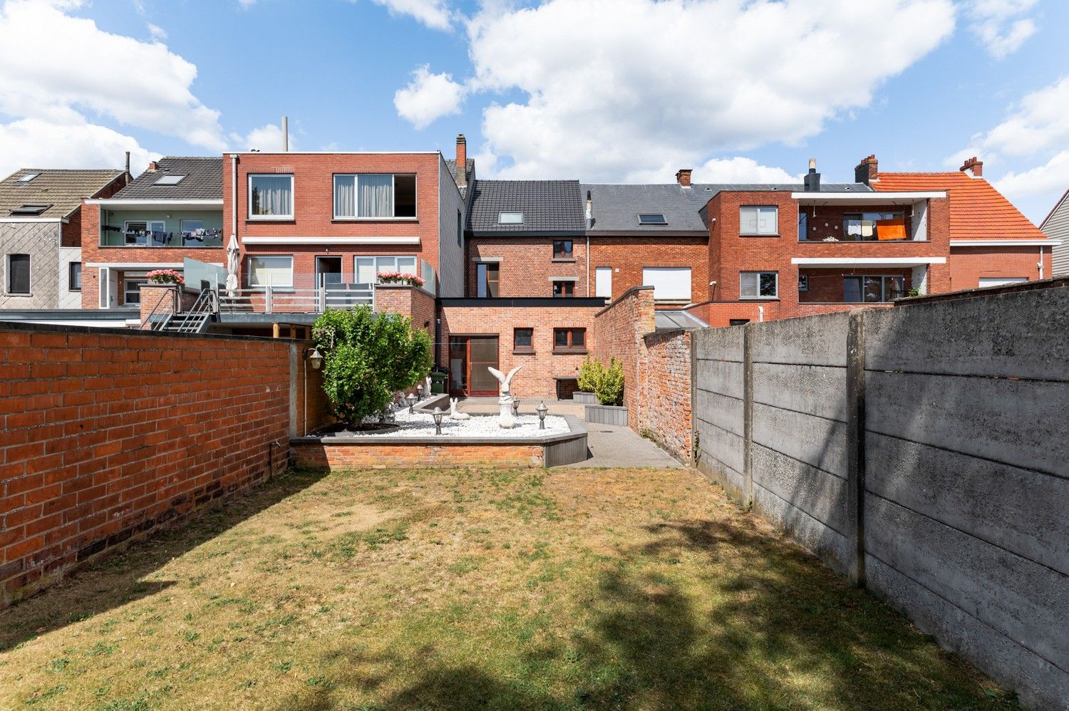Huis met 3 - 4 slaapkamers, tuin en grote kelder in Wommelgem! foto 18