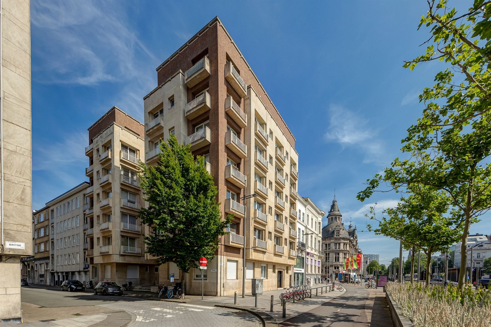 Topappartement in het hartje van de bruisende stad foto 16