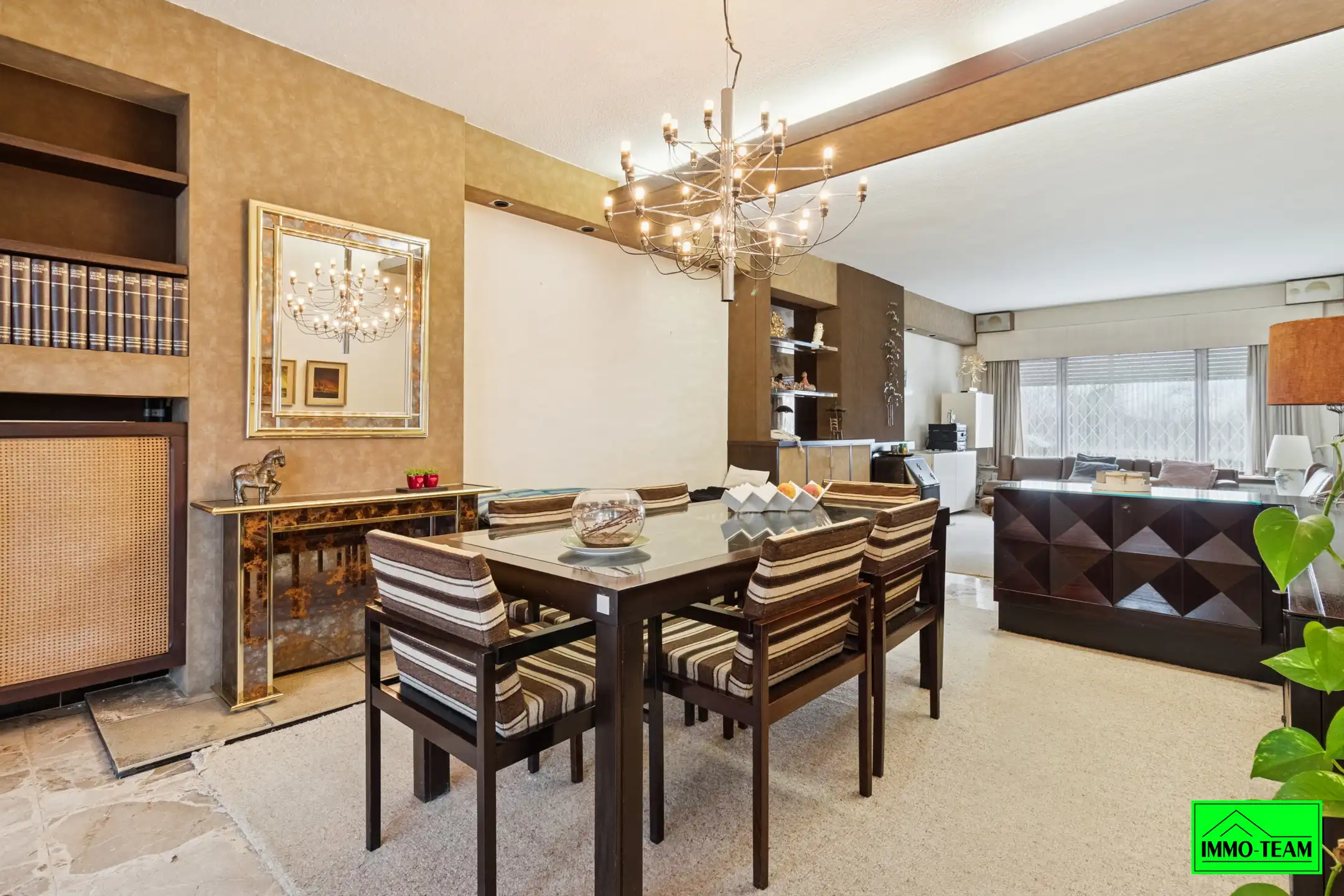 Goed onderhouden 3-gevelwoning met 3 slks, tuin en garage foto 5